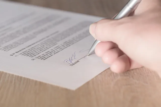 contract, signature, lease, disposal, contract, contract, contract, contract, contract, signature, signature, lease. Customer data platforms commercial contracts: eight areas