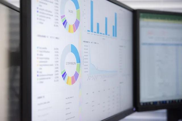 data, chart, graph, monitor, marketing, infographics, analyze, blue marketing, blue data, data, data, data, data, data, chart, graph, graph, marketing. How to read the customer data platform outlook from dated UK evidence and buyer scenarios